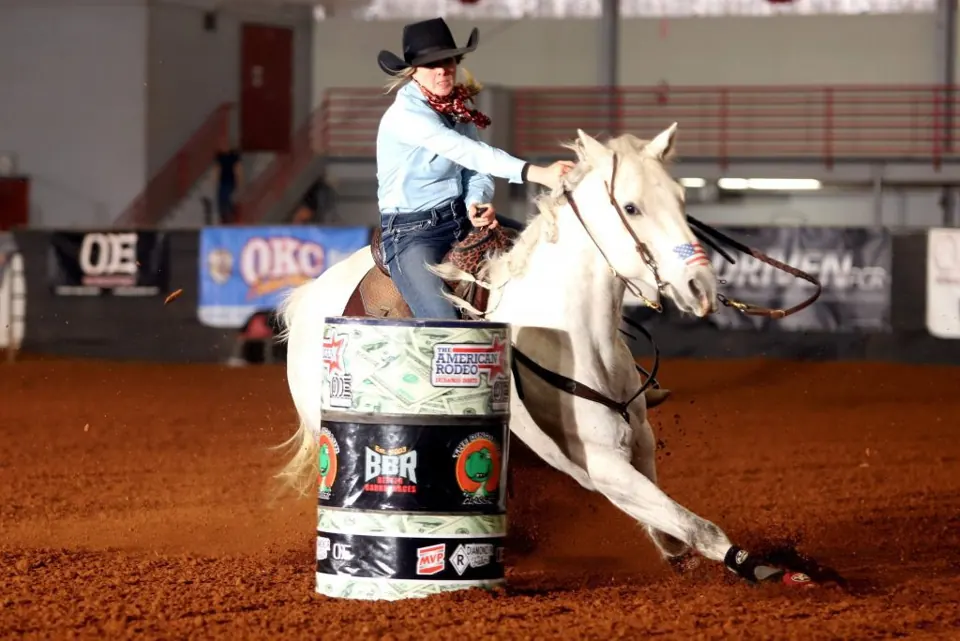 Lexi Rankin rounding the first barrel